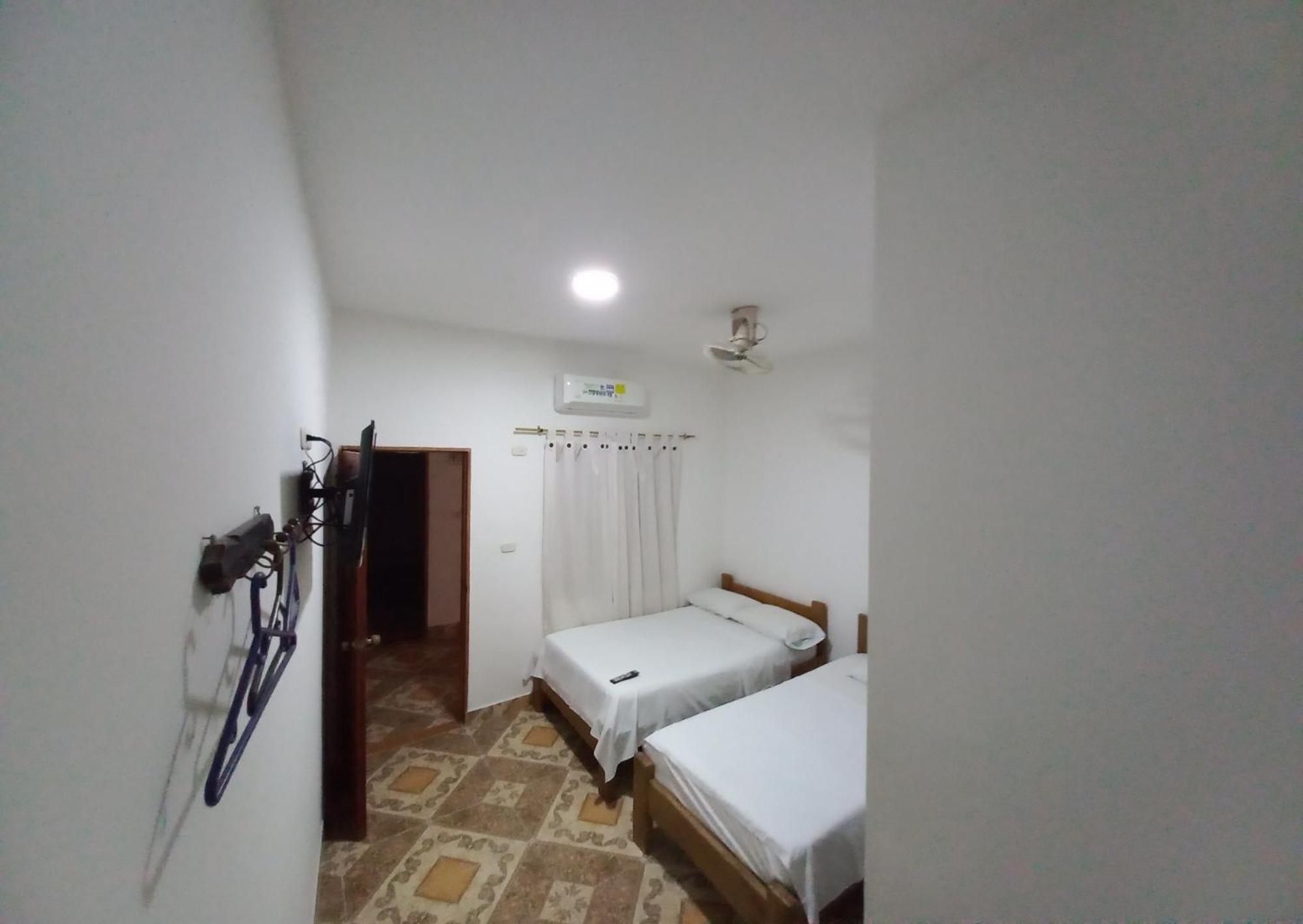 Hotel San Adolfo Carepa Esterno foto